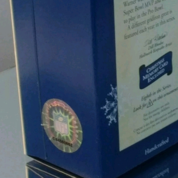 RARE NEW 2002 HALLMARK KURT WARNER #8 FOOTBALL LEGENDS CHRISTMAS ORNAMENT SCARCE - Picture 2 of 3